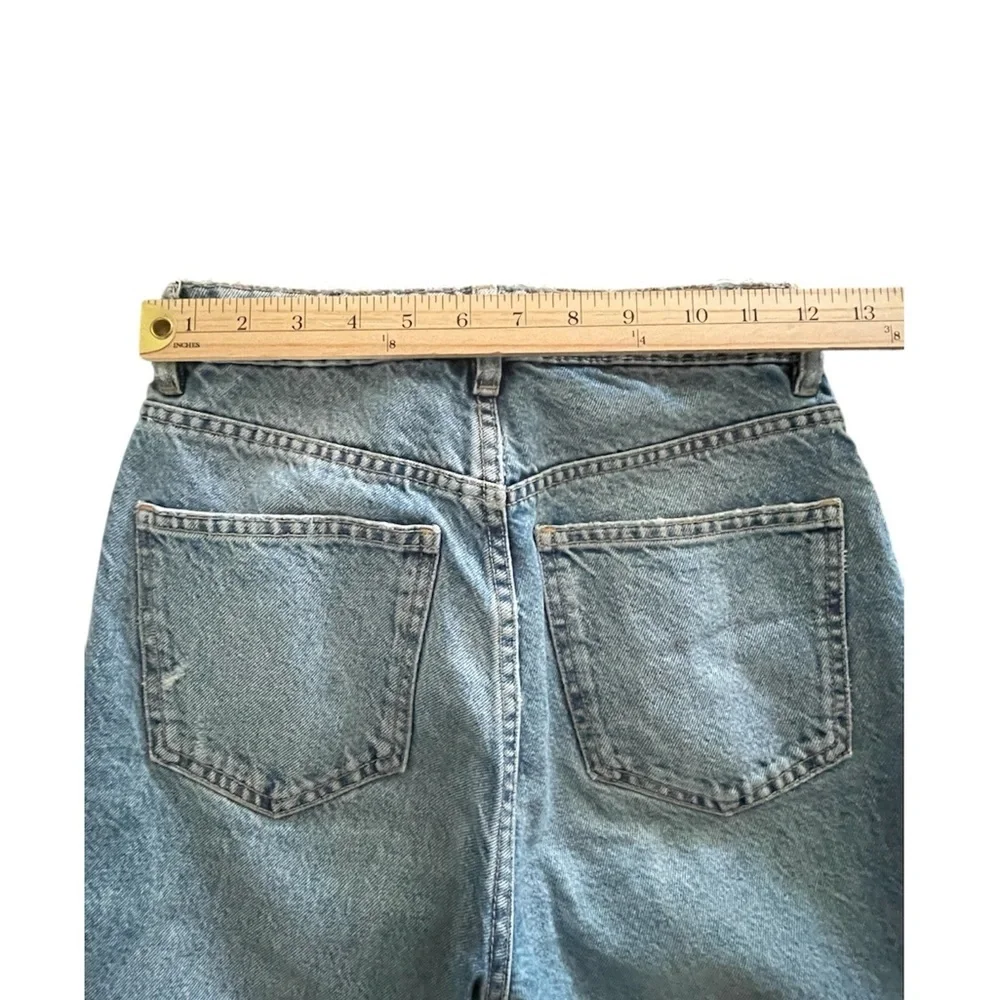 Zara Women Distressed Jeans Tapered Leg, Barrel. Size: 0 - Picture 6 of 7